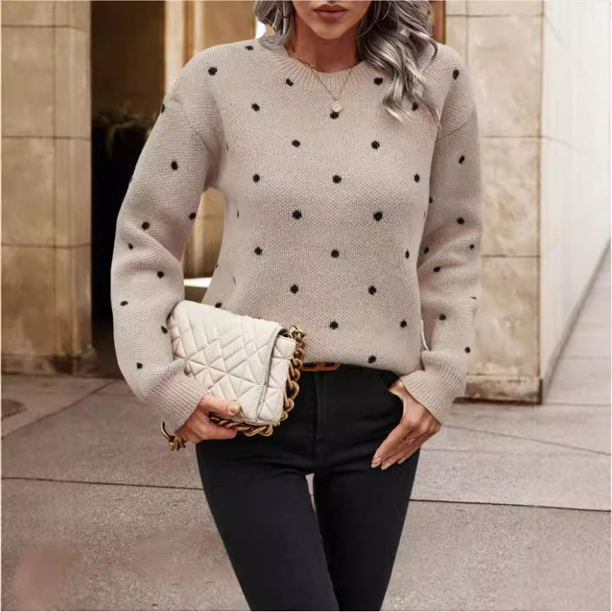 Pull jacquard à pois.
