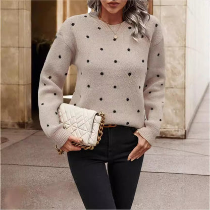 Pull jacquard à pois.